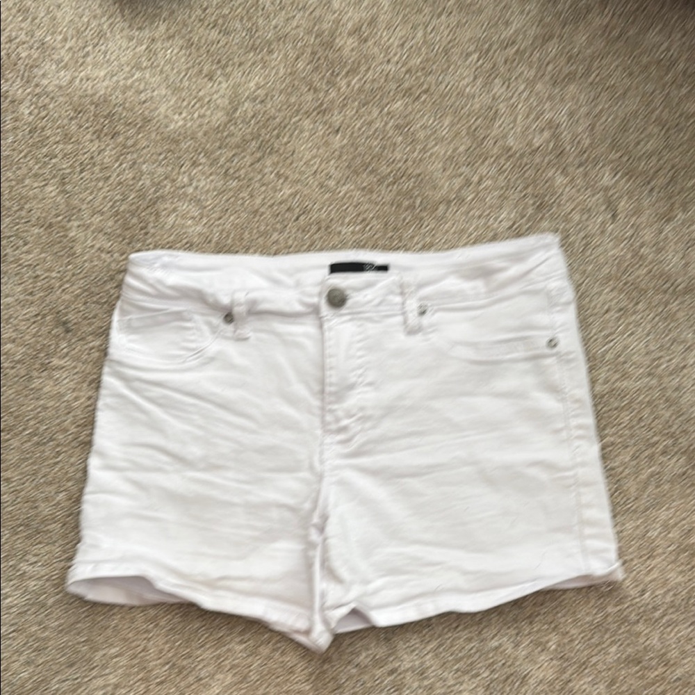 1822 white shorts, size 14